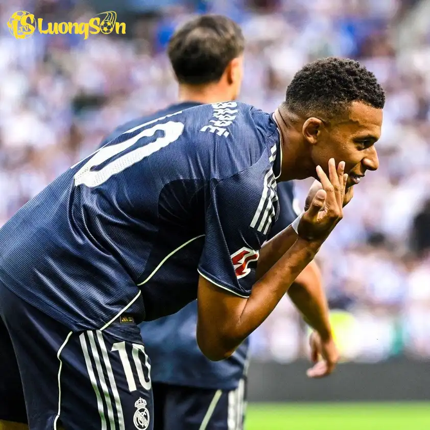 Mbappe đang là cầu thủ đáng xem nhất của Real vào lúc này - Ảnh: @brfootball Mbappe đang là cầu thủ đáng xem nhất của Real vào lúc này