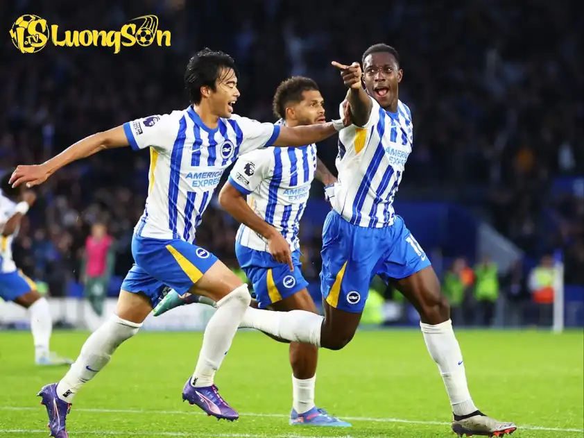 Danny Welbeck được kỳ vọng sẽ ghi bàn vào lưới đội bóng cũ (Ảnh: CLB) Danny Welbeck được kỳ vọng sẽ ghi bàn vào lưới đội bóng cũ