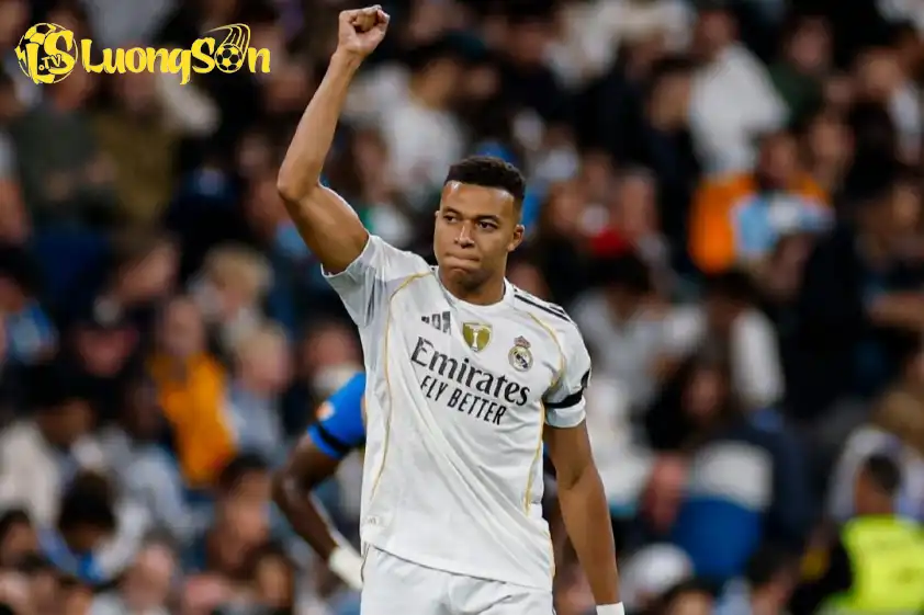 Mbappe tiếp tục tỏa sáng rực rỡ với cú đúp bàn thắng (Ảnh: CLB) Mbappe tiếp tục tỏa sáng rực rỡ với cú đúp bàn thắng