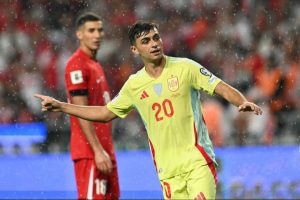 Tây Ban Nha được dự đoán sẽ có chiến thắng để củng cố ngôi đầu